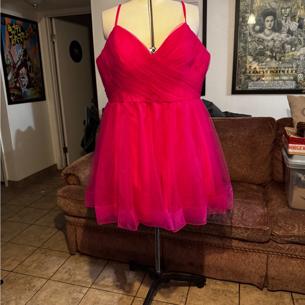 Chic Fuchsia Mini Dress